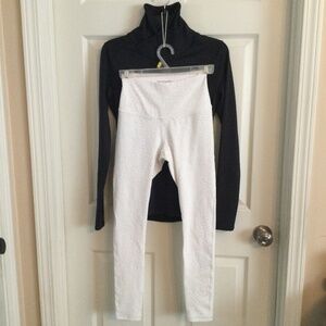 Calia by Carrie Underwood Stay Powerful Leggings AND Mock Turtleneck size SMALL